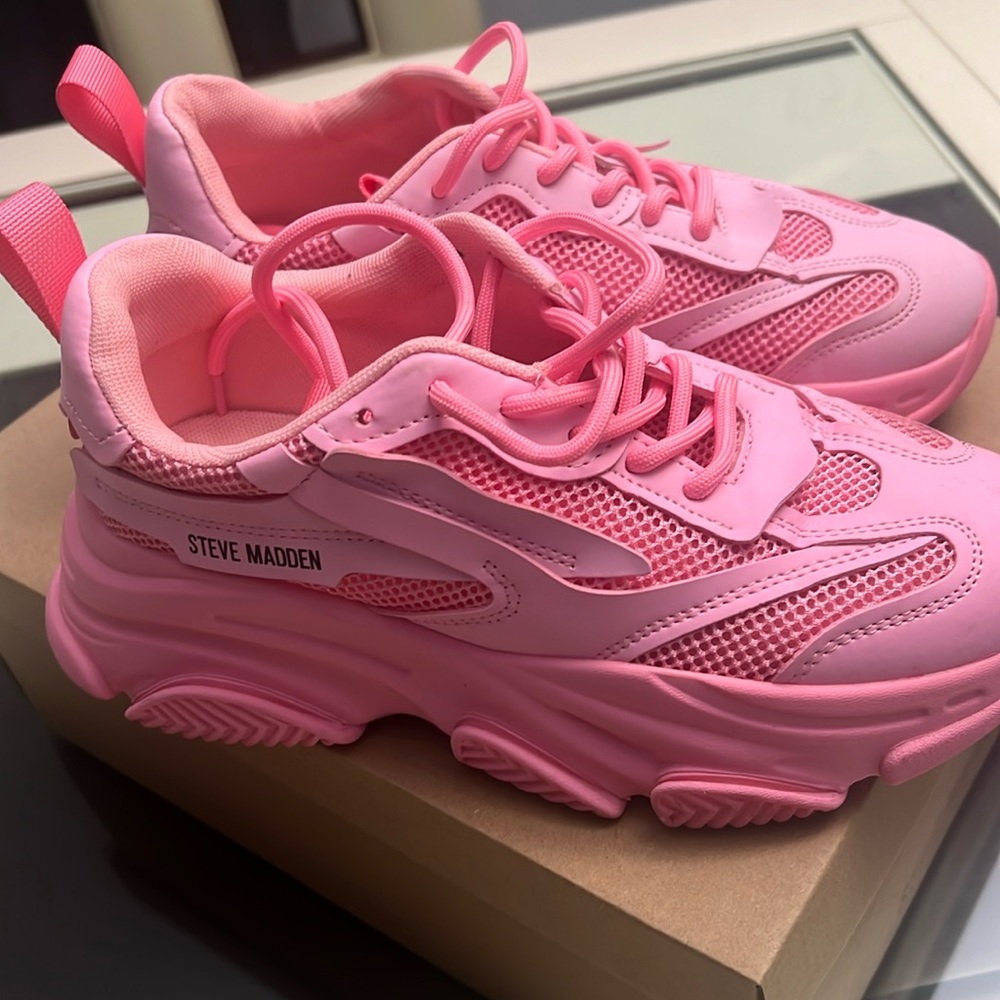 Steve Madden sneakers (womens)